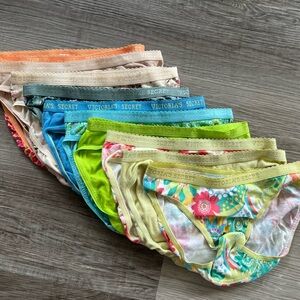NWT Victoria's Secret Set/10 Bikinis